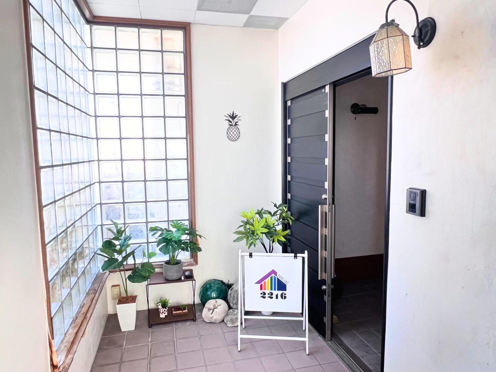 石垣島グループの宿 2216 にじいろ ユーグレナモール内 Ishigaki  Luaran gambar